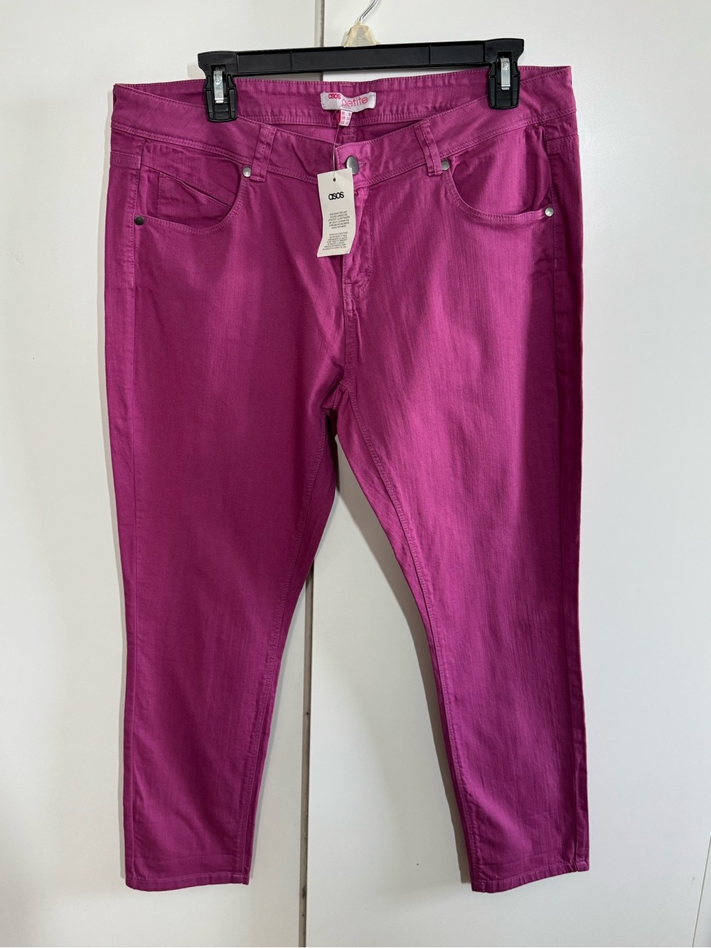BNWT ASOS Magenta Skinny Jeans Size 12